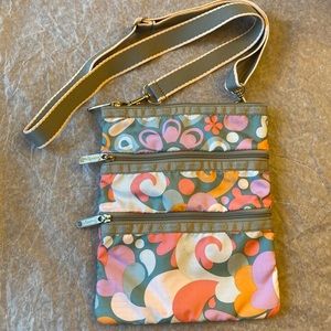 LE SPORTSAC Crossbody bag.